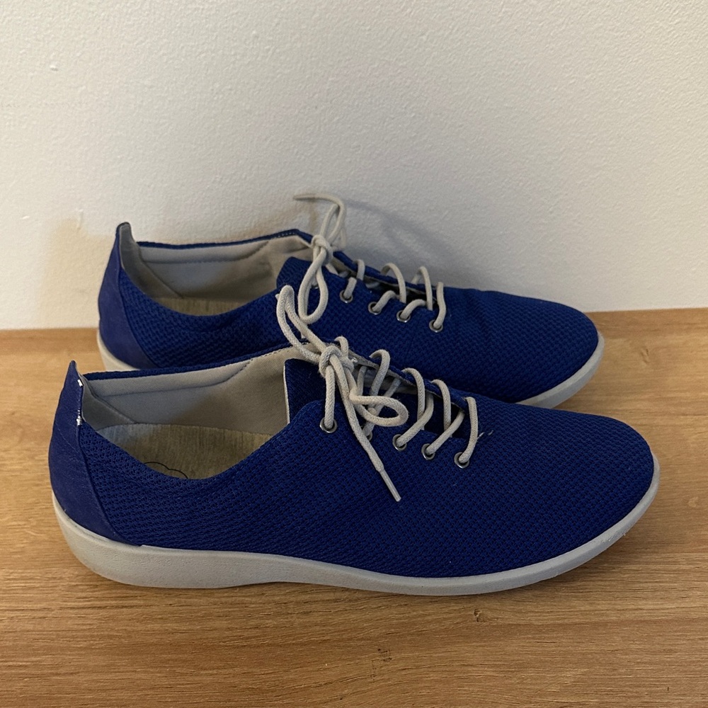 EUC Clarks Blue Cloudsteppers Sillian Tino Lace-Up Sneaker